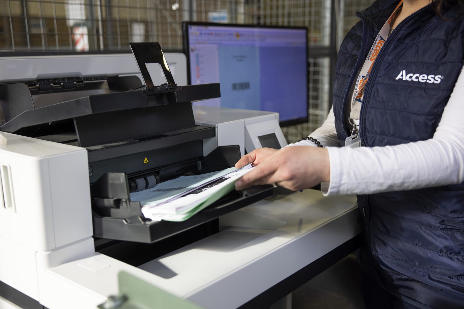 ¿Cómo La Digitalización De Documentos Empresariales Puede Mejorar La Eficiencia y Productividad De Su Negocio?