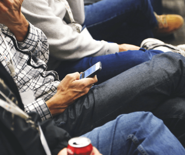 Uso de celulares durante o expediente: oportunidade ou ameaça à produtividade?